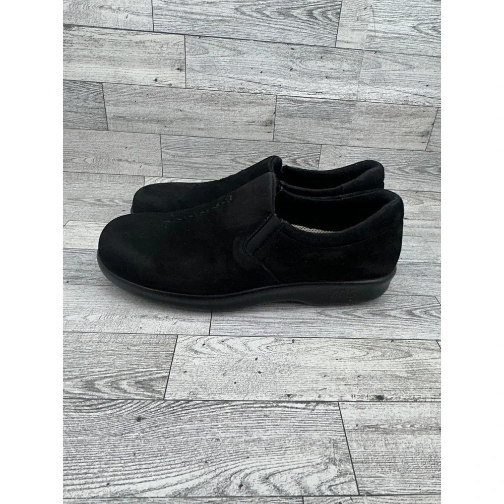 SAS M667 Women Black Nubuck Slip On Walking Shoes Loafers‎ Size 7.5 M Comfort